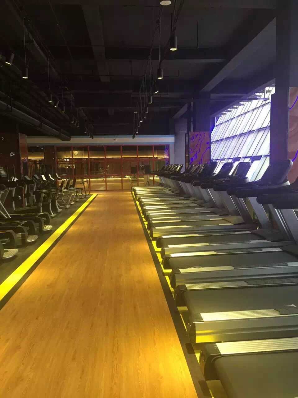 91视频APP下载健身房